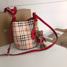 burberry-bucket-bag-12