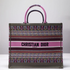 dior-book-tote-bag-19