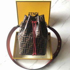 fendi-bucket-bag-3