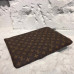 louis-vuitton-clutch