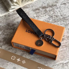 louis-vuitton-key-ring-5