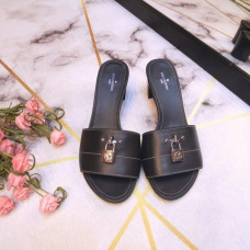 louis-vuitton-lock-sandals-4