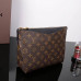 louis-vuitton-pallas-beauty-case-2