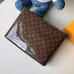 louis-vuitton-pochette-cosmos-3