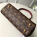 louis-vuitton-pochette-metis-9