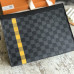 louis-vuitton-pochette-voyage-clutch-3