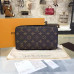 louis-vuitton-zippy-replica-bag-6