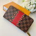 louis-vuitton-zippy-wallet-18