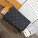 louis-vuitton-zippy-wallet